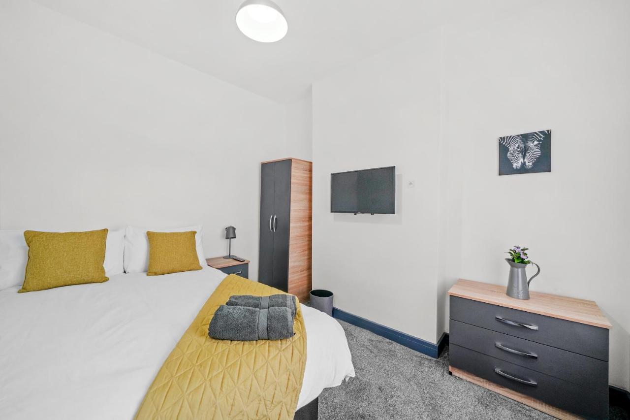 Modern Equipped 4 Bedroom House In Central Stoke-Free Parking Zewnętrze zdjęcie