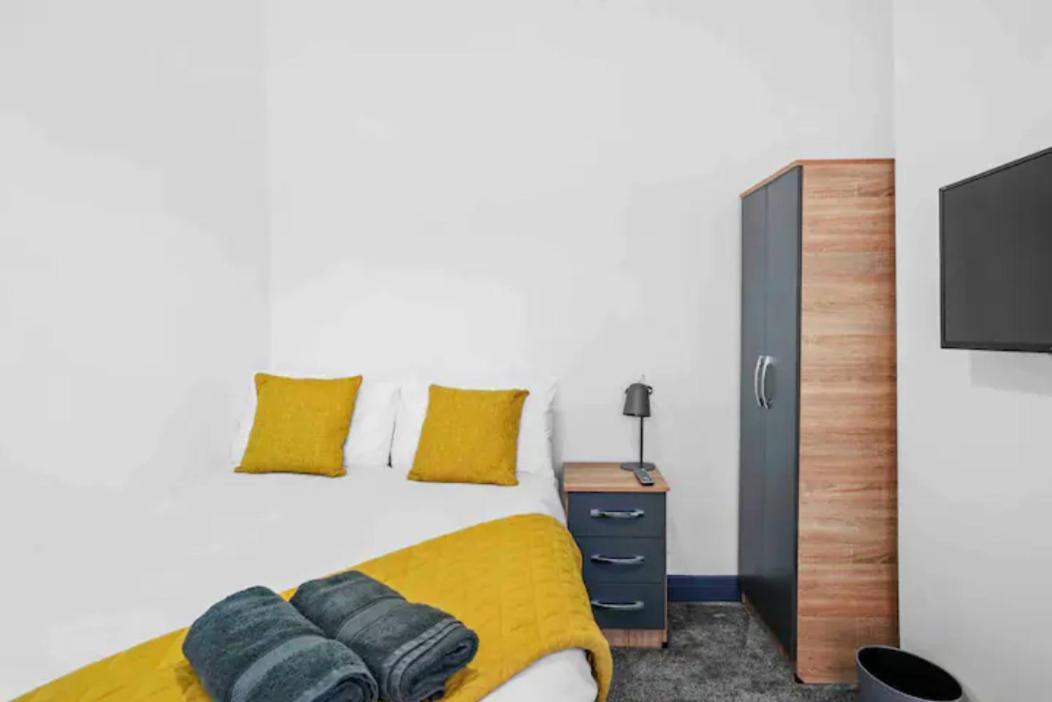 Modern Equipped 4 Bedroom House In Central Stoke-Free Parking Zewnętrze zdjęcie