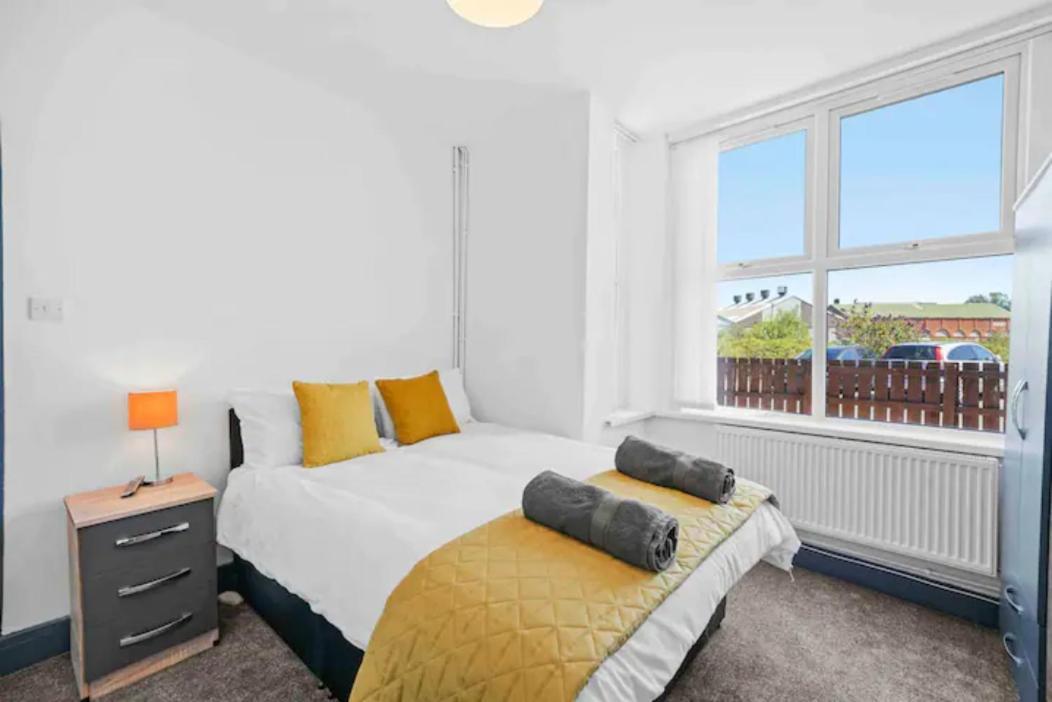 Modern Equipped 4 Bedroom House In Central Stoke-Free Parking Zewnętrze zdjęcie